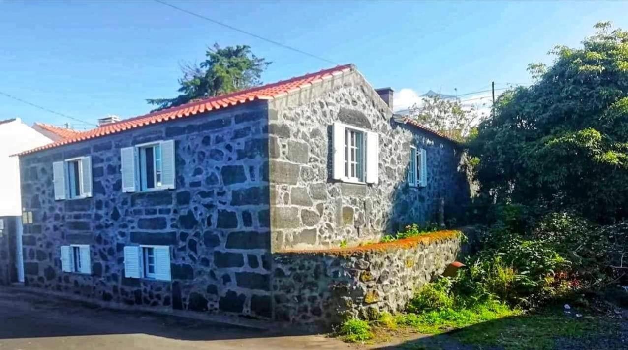 Casinha De Pedra *